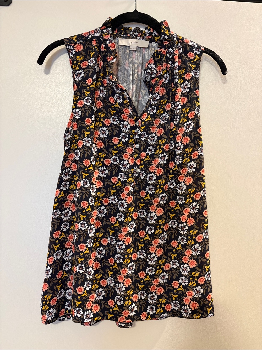 LOFT Sleeveless Top